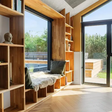 Cozy Home In Hadsund With Sauna *