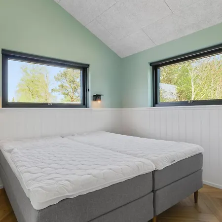 Дом отдыха Cozy Home In Hadsund With Sauna *